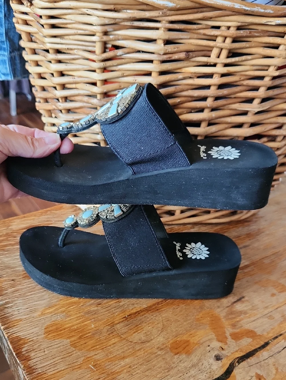 Yellow Box Platform Sandals Blue‎ Silver Embellished Thong Sandals sz 6.5 - Picture 3 of 10